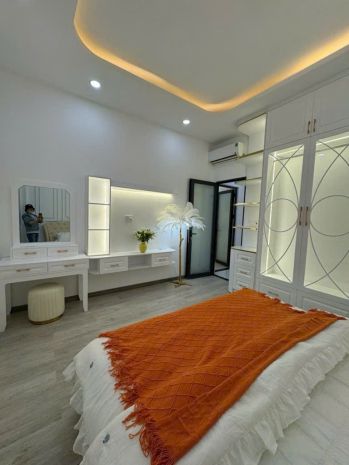 Biệt thự phạm hữu lầu - cạnh phú mỹ hưng - ngang khủng 8m 7457801