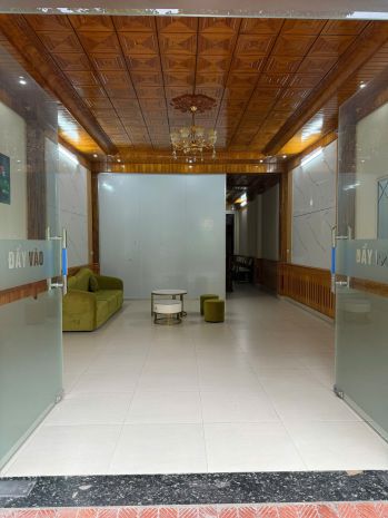 Cho thuê nhà 4 tầng  vị trí đẹp, kinh doanh tốt tại tp 7458041
