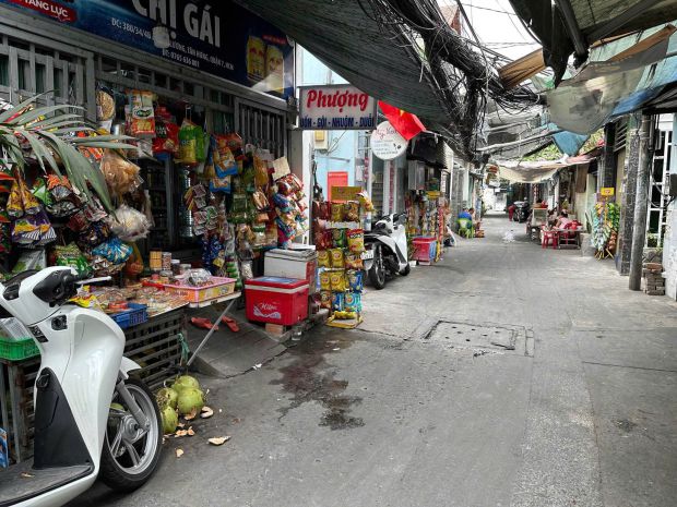 Thuận an cư  hxh  gần lotte mart
-  h.ẻm 380 lê văn 7458591