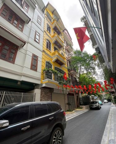 Bán nhà trần quốc hoàn, phân lô ô tô tránh, 6 tầng thang 7458619