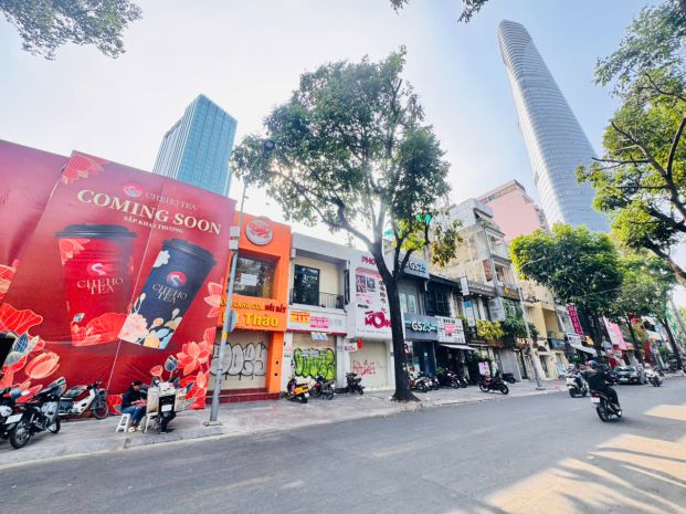 Vị trí kim cương khan hiếm - bán nhà 2 tầng mặt tiền hồ 7461996