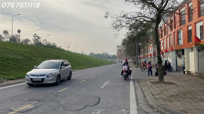 Bán đất phường long biên,mặt phố,vỉa hè,kinh doanh,trụ 7462944