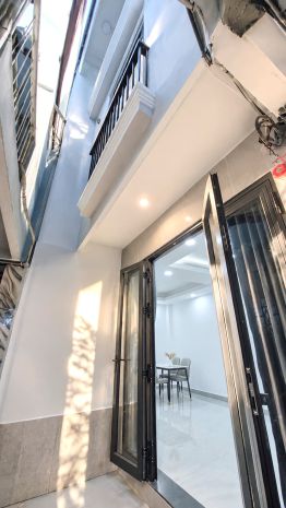 Nhà mới 2 lầu sân thượng hẻm 152 hưng phú p8q8 p.chánh hưng 7464263