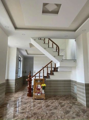 Cho thuê villa 5 phòng ngủ đường mê linh phường 9 đà lạt 7464860