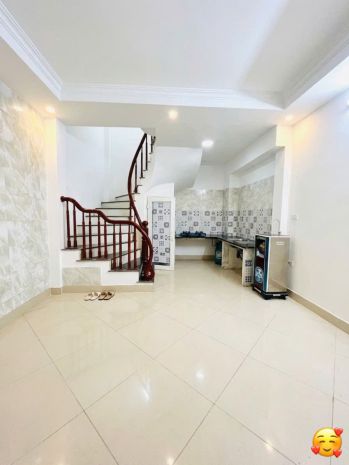 Cho thuê nhà ngõ 96 đại từ, 30m2 x 5 tầng, 3 ngủ, 10 triệu 7465866