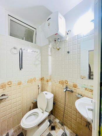 Cho thuê nhà ngõ 96 đại từ, 30m2 x 5 tầng, 3 ngủ, 10 triệu 7465870