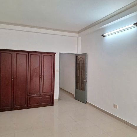 Cho thuê nhà 2.5 tầng, 120m2, 3 phòng đường phó cơ điều, 7466014