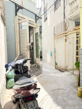 Nhà góc 2 tầng cách đường âu dương lân 1 căn nhà p3q8. giá: 7466307
