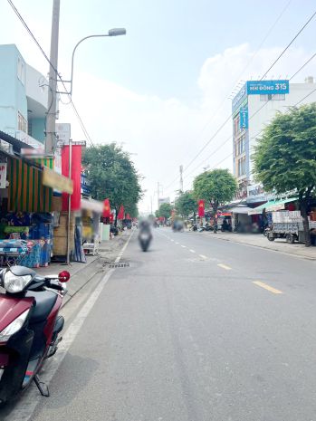 Nhà 2 tầng mặt tiền phạm thế hiển p4q8. giá: 7.9 tỷ 7466570
