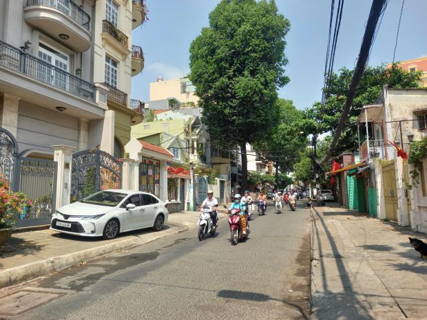 Cho thuê mặt bằng 2 mt phan bội châu, 120m2, 28tr, tl 7466971