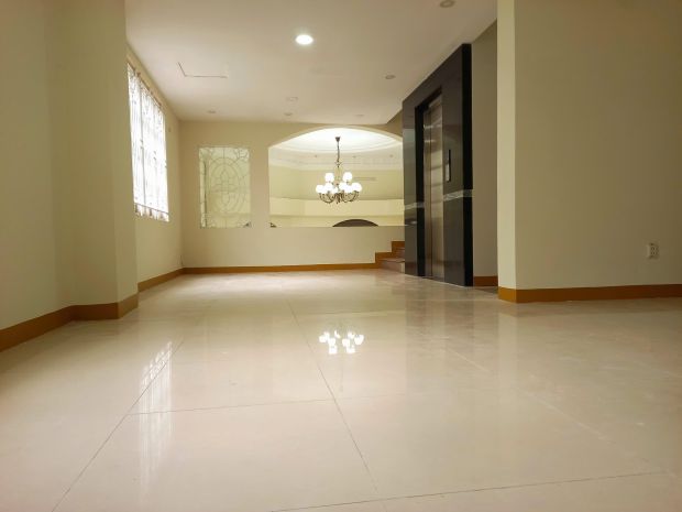 Cho thuê mặt bằng 2 mt phan bội châu, 120m2, 28tr, tl 7466972
