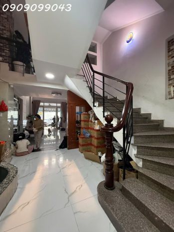Mặt tiền chợ  trường chinh  5 tầng  dòng tiền 20trtháng 7468411