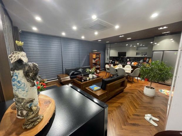 Bán nhà bồ đề 45m2- 4 ngủ- thang máy- gara- ở sướng- hơn 20 7468456