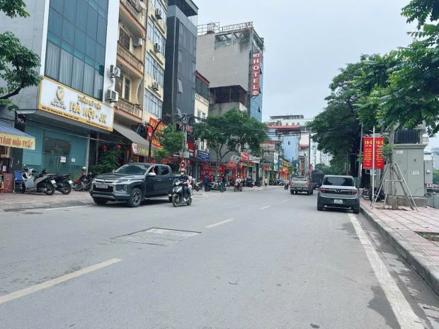 Mặt phố khương đình mặt tiền 12m via hè 8m giá 450 triêum2. 7471683