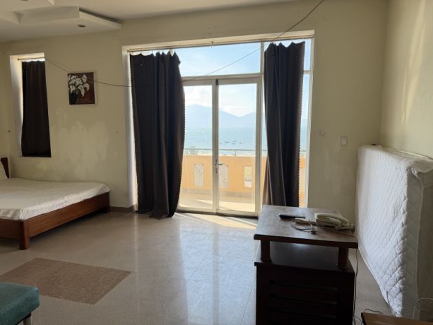 Khách sạn mặt biển đà nẵng - lô góc  390m2 6 tầng, giá 7472013