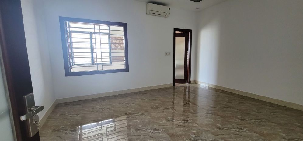 Nhà mặt tiền nguyễn xí 100m2, 4 tầng kiên cố, kinh doanh 7474425