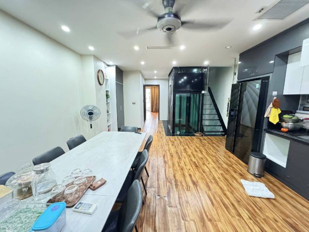 Bán nhà đẹp nguyễn văn cừ- sát phố- view chương dương-gara- 7474492