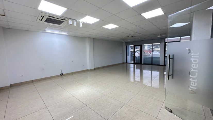Cho thuê văn phòng tầng 5  vị trí đẹp trung tâm tp hải 7476540