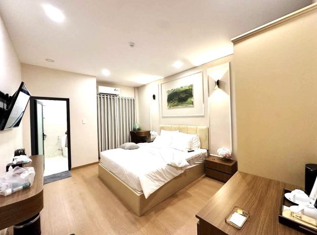Bán khách san cao cấp ngay trung tâm quận 1, 5 tầng, dòng 7476947