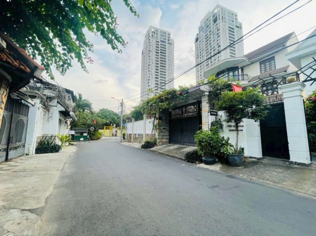 Bán đất ngay đường nguyễn văn hưởng thảo điền q2 , diện 7478040