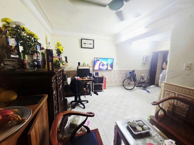 Tầng 1 siêu hiếm có sân riêng, dtsd lên đến 60m2 tại phố 7478440