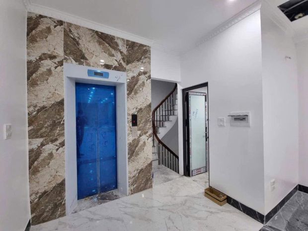 Vị trí kim cương tòa nhà văn phòng siêu hiếm sát mặt phố 7481028