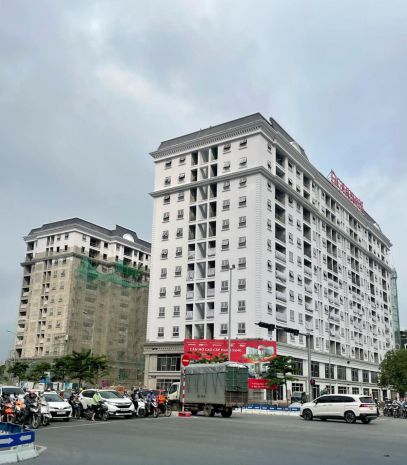 Căn ngoại giao tầng đẹp tại hausman premium residences, lê 7481584