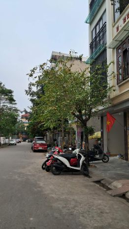 Bán đất mặt đường long biên 90m2- mt 7m- giá tốt - hơn 15 tỷ 7483550