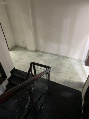 Cho thuê nguyên sàn lầu 2  3 cityland center hills gò 7484696