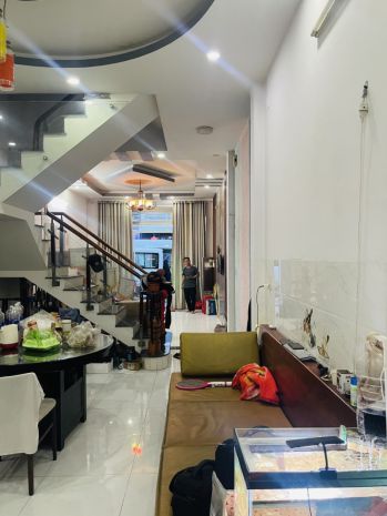 Bán nhà 3 tầng dĩ an,shr hoàn công,đường nhựa 14m,gần kcn 7484827