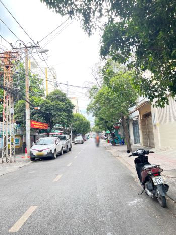 Nhà 3 tầng mặt tiền trần nguyên hãn p13q8 p.bình đông. 7492972