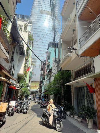 Chính chủ cần bán nhà 3 mặt tiền xe hơi thông đường hàm 7495583
