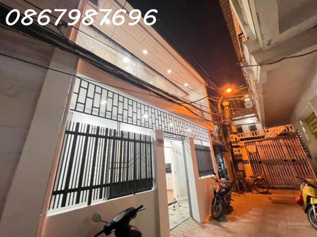 Nhà 1 trệt 1 lầu hẻm 3m cách chợ phương sài 50m . 7496377
