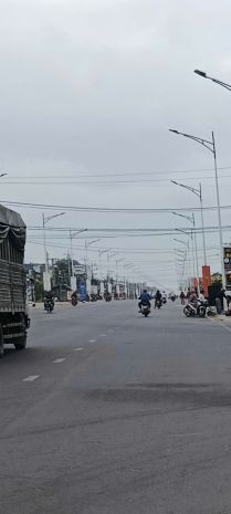 Bán nhà gốc 2 mặt tiền nguyễn chí thanh  sát bên chợ long 7497256