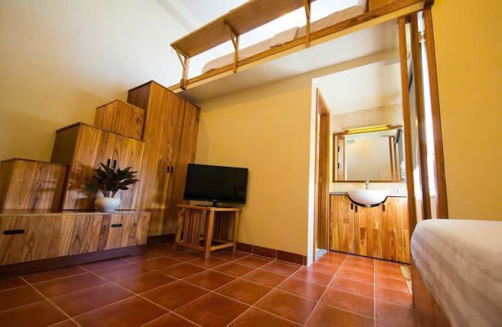Bán khách sạn 7 tầng hẻm đường nhựa rộng 10m nguyễn thiện 7497380