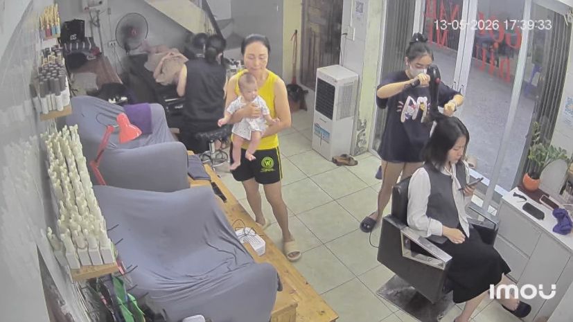 Sang nhượng tiệm nail mi  gội khu vưc  giảng võ, ha nôi 7497419