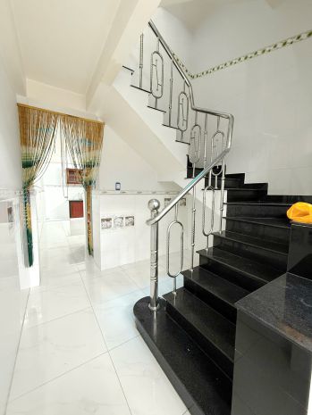 Nhà mới 4 tầng hxh thông nguyễn duy p.chánh hưng p10q8. 7498101