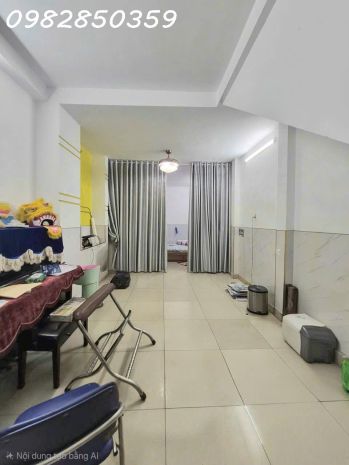 Dương quảng hàm - 6 đ 5 - hẻm 5m xe hơi 

 200m ra 7498338