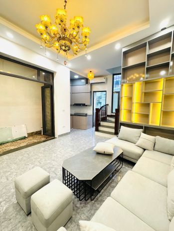 Nhà đẹp trung tâm thạch bàn  cổ linh, 40m², thang máy 7499119