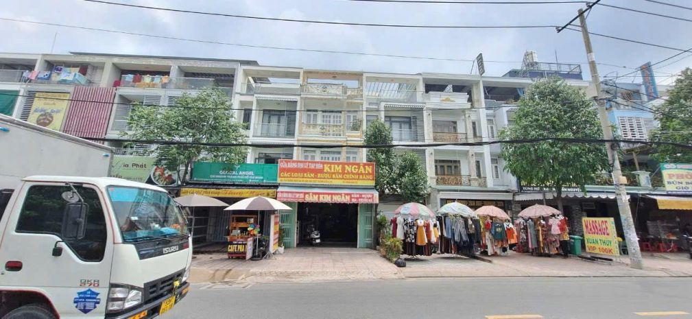Bán nhà góc 2 mt đường nguyễn thị búp 18x25m 7499496