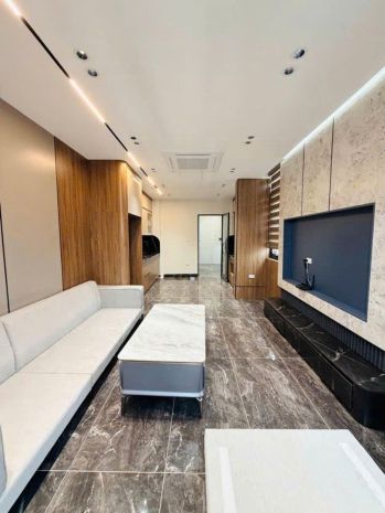 Bán nhà ngọc thụy 43m 7 tầng mt4m lô góc phân lô ô tô hơn 7499994