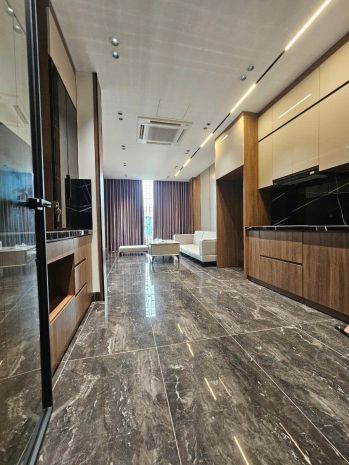 Bán nhà ngọc thụy 43m 7 tầng mt4m lô góc phân lô ô tô hơn 7499995