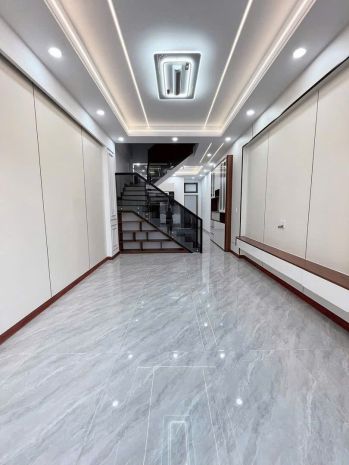 Cần bán nhà sổ riêng 1lầu 1trệt

 gần cư xá  phúc hải p. 7500977