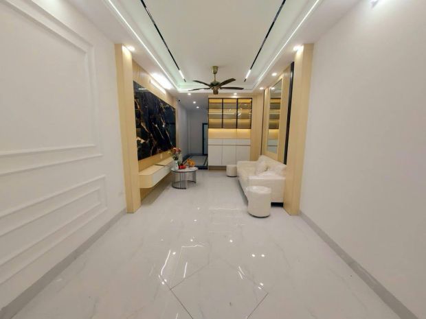 Nhà đẹp hoàng đạo thành 40m2, 5 tầng 17.2 tỷ thanh xuân 7501136