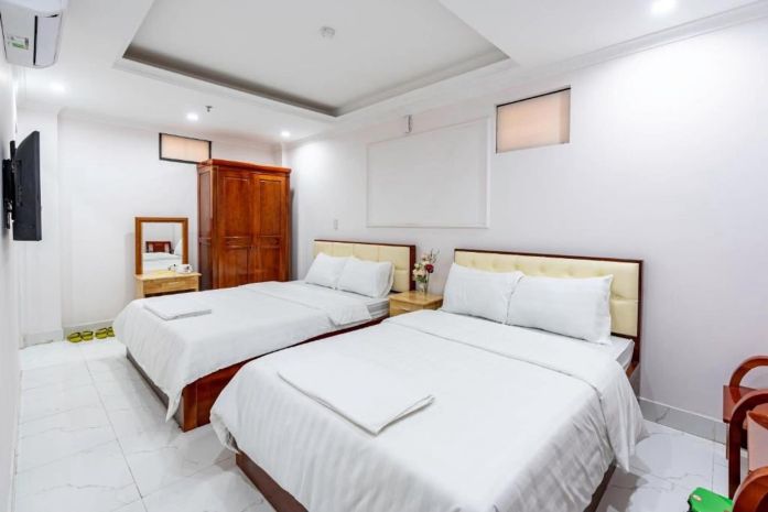 Khách sạn cổ linh, dòng tiền ổn định 1.2tỷnăm ,vỉa hè, ôtô 7503451