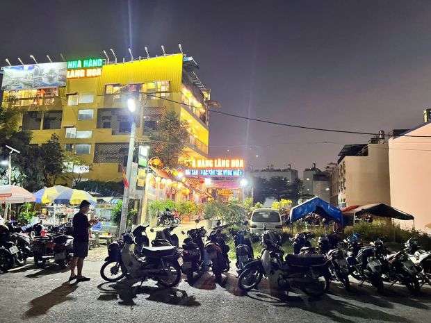 Sang nhượng gấp nhà hàng làng hoa - mặt tiền bờ kè gò vấp 7508400
