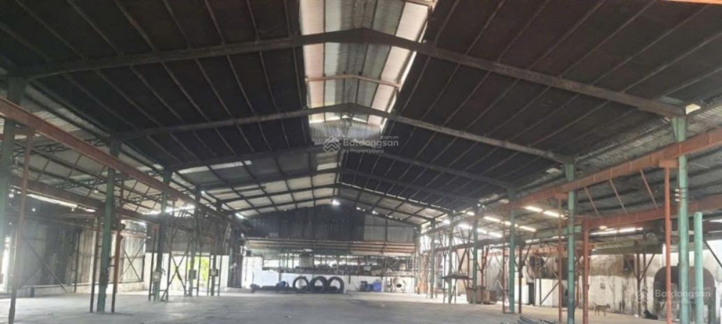 Cho thuê nhà xưởng 1300m2 giá 75trth, khách chành xe hết 7509933