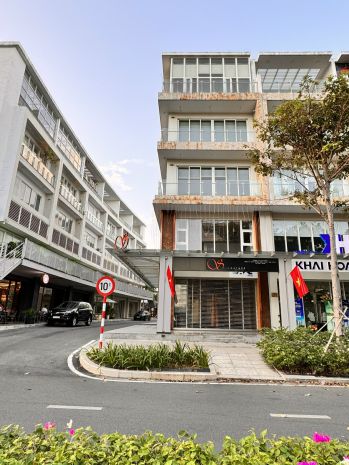 An phát center cho thuê văn phòng saritown, giá chỉ 27tr 7511458