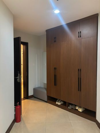 Cho thuê căn hộ r1 royal city- 150m2, 3 pn, nội thất mới 7512709