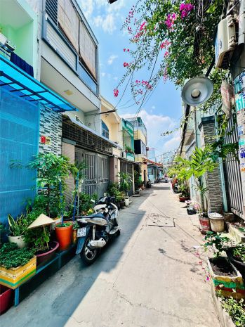 Nhà đẹp  giá tốt- chính chủ bán nhà mới full nội thất tại 7513035